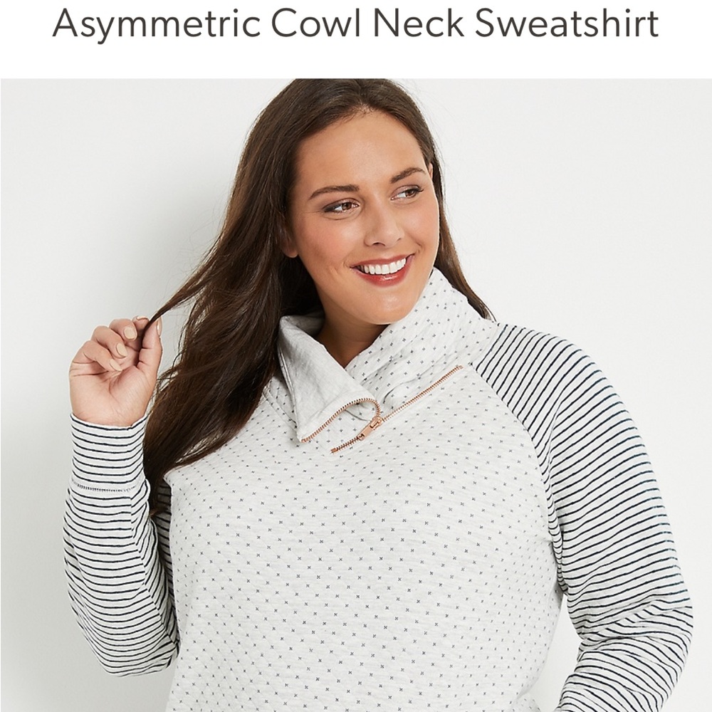 Women’s Plus Size Oatmeal Striped Sleeve Cowl Neck Sweatshirt, size XXL